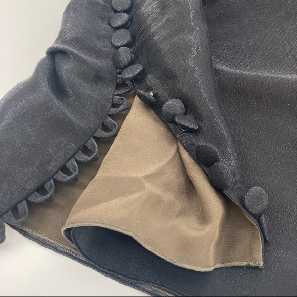 NEW! Brioni Women’s Sleeveless Silk Blen Blouse with Side Button Detail - Size 8 - Picture 4 of 12